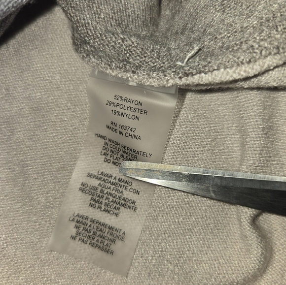 Aaeda Grey Color Block Oversized Sweater Small New - Picture 4 of 7